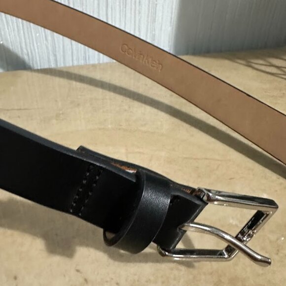 Women's Calvin Klein Wide Flap Embossed Monogram Belt Bag Small - Picture 5 of 8